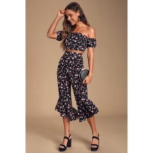 NWT Lulus Black Floral Set Brinkley Off Shoulder Crop Top Moxie Ruffle Culottes